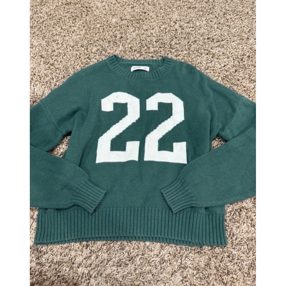 Hollister sweater